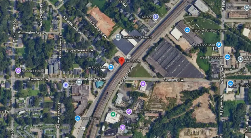 2 Injured After Vehicle Crashes Into MARTA Pillar in Southwest Atlanta