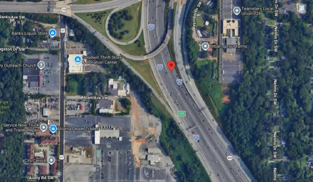 Crash on I-75-85 Northbound at University Ave Exit 244 in Atlanta Crash on I-75/85 Northbound at University Ave Exit 244 in Atlanta